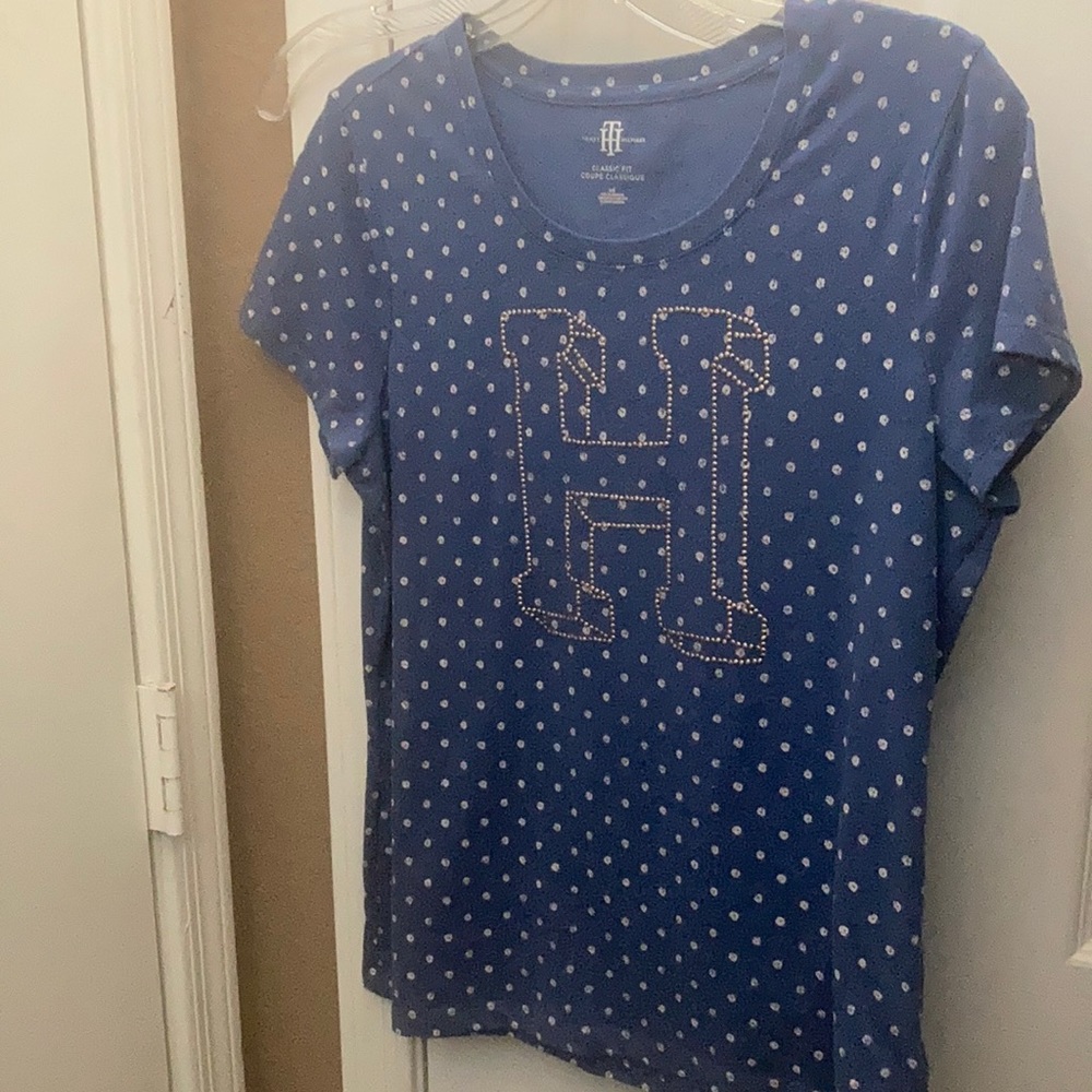 FINAL MARKDOWN Ladies’ Tommy Hilfiger Tee (L)